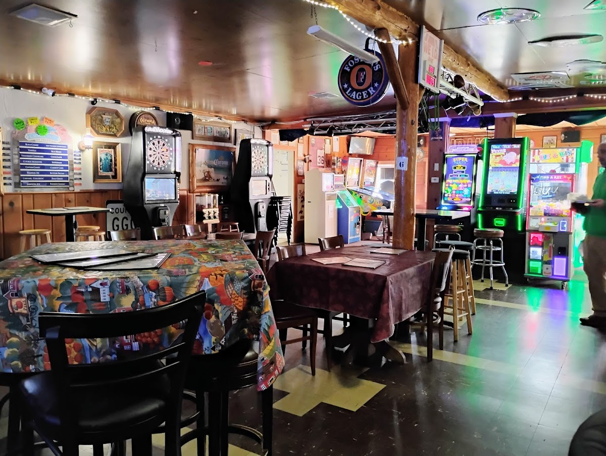 Mikes Bar and Grill